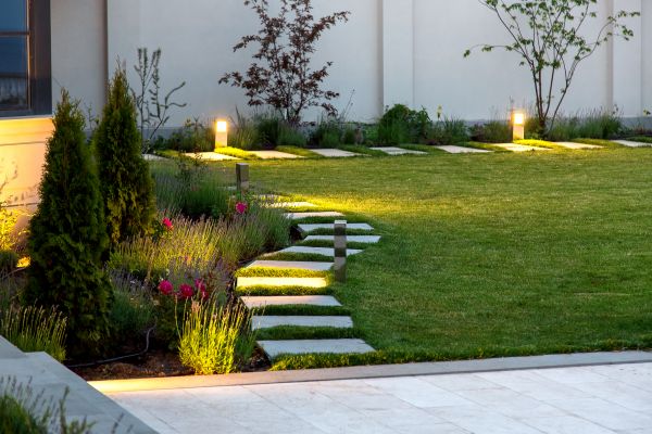 Eau Claire Landscape Lighting Service